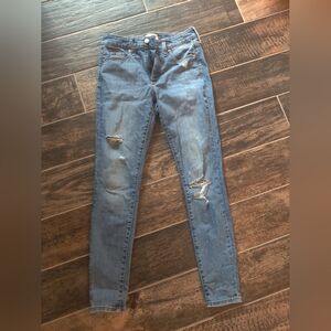 Women's skinny jeans